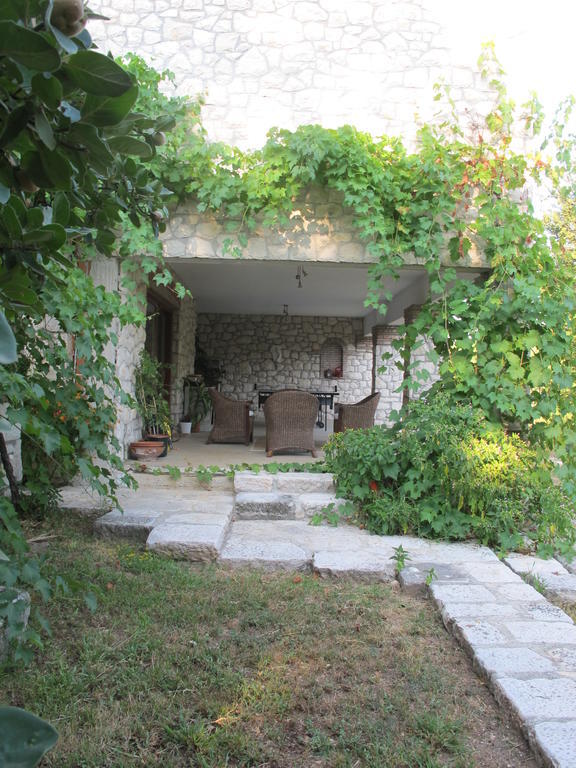 Villa Castello Rausch Valkarin Exterior photo